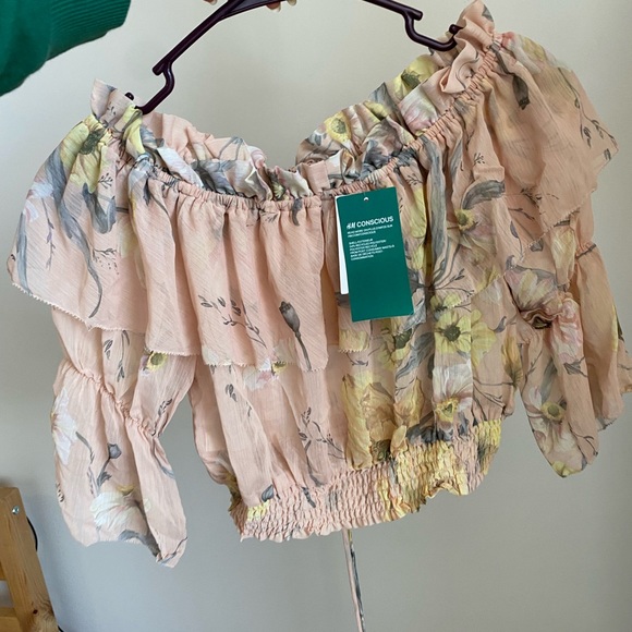 H&M hm Off the Shoulder Ruffle Beige Pink Yellow Floral Print Chiffon Top 2 NWT - Picture 2 of 16